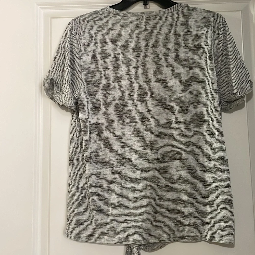 NWT! Polyester pocket tee - Picture 6 of 7